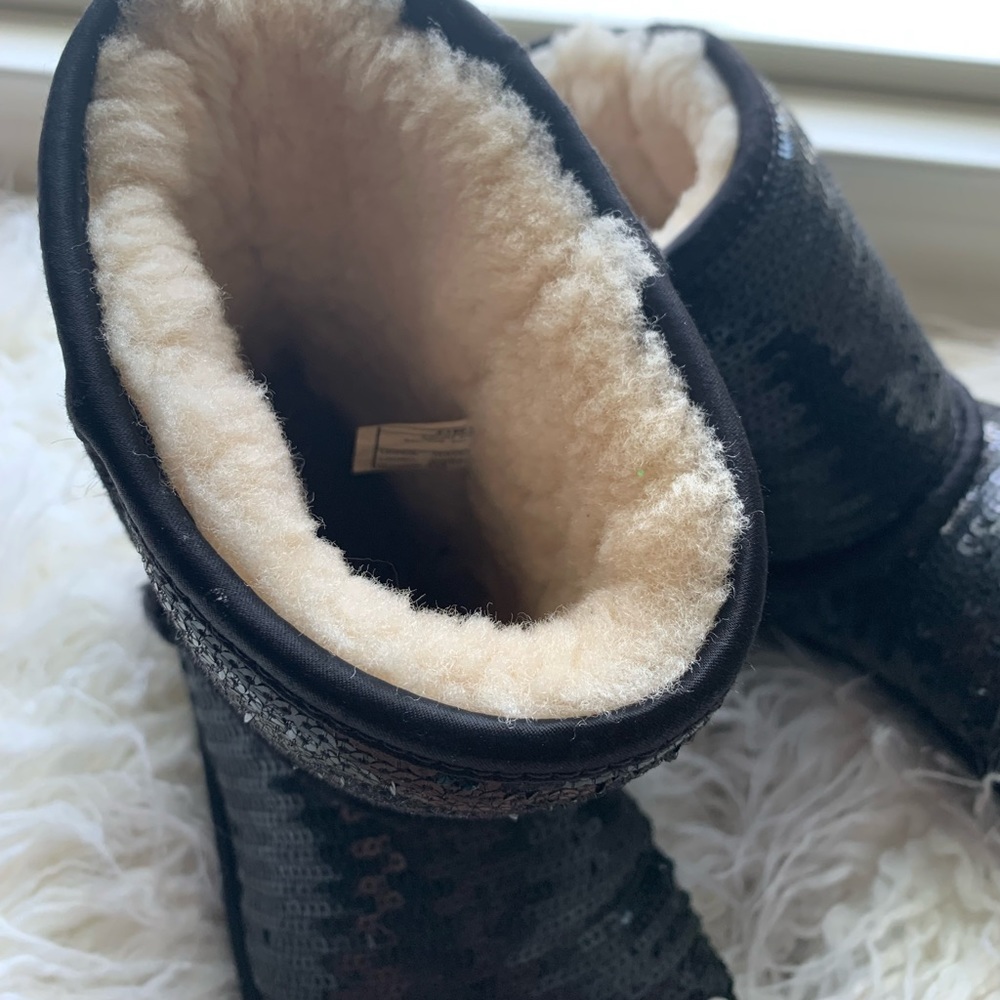 Ugg Black Boots. Excellent Condition. - image 2